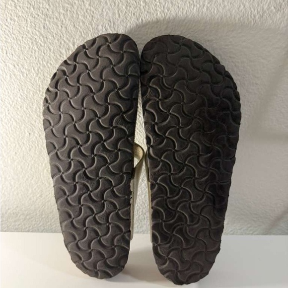 Birkenstock Gizeh Sandals in Shimmering White - Picture 8 of 8